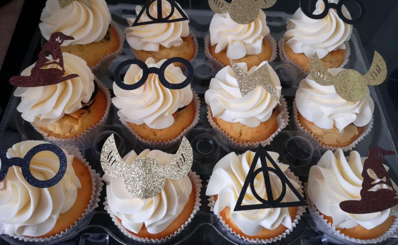 12er Vanilla Cupcake mit Toping